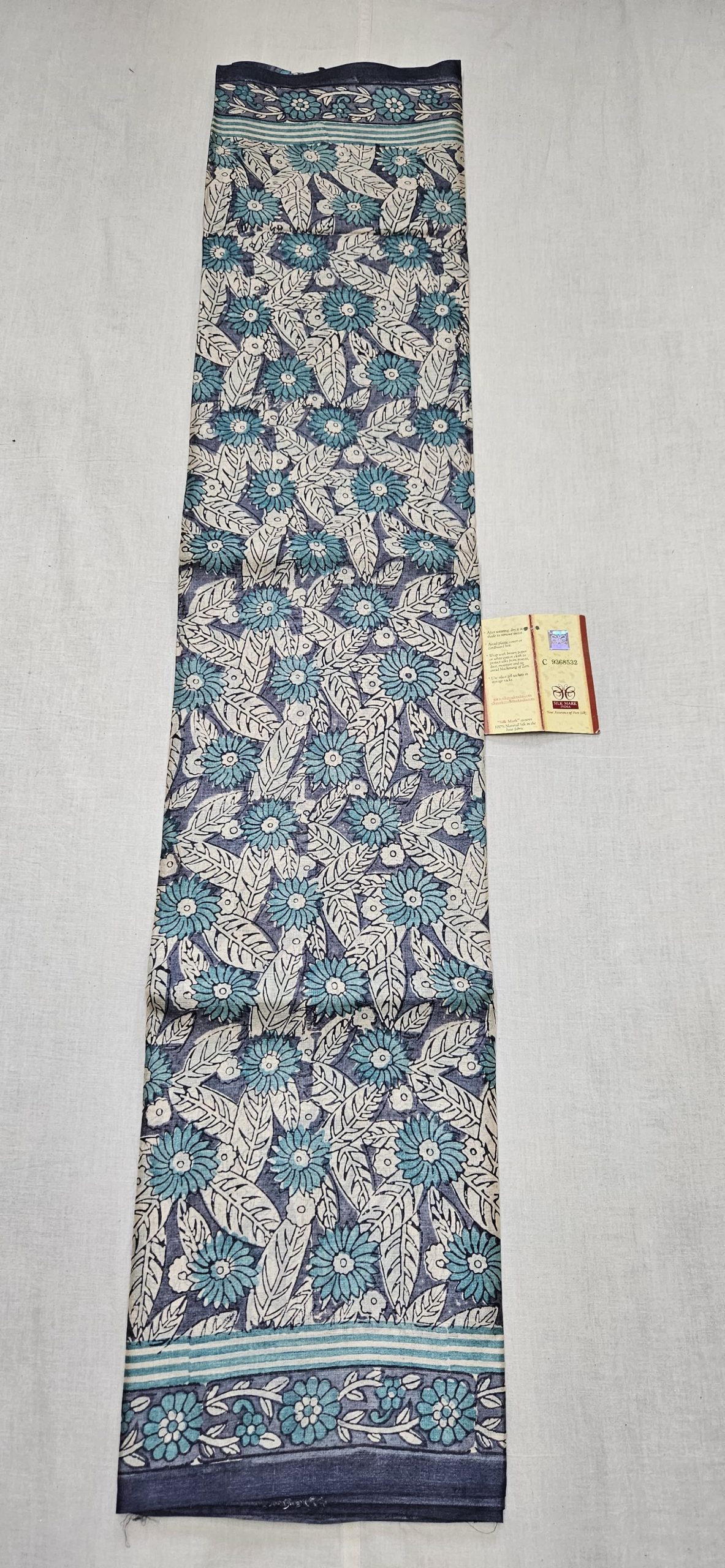TASSAR BORDERLESS PRINTED SILK SAREE BLOCK PATTERN
